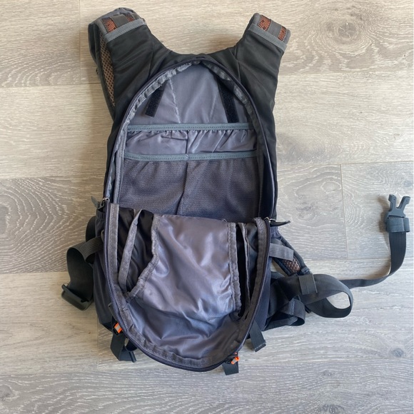 Waterproof Backpack - Picture 3 of 9